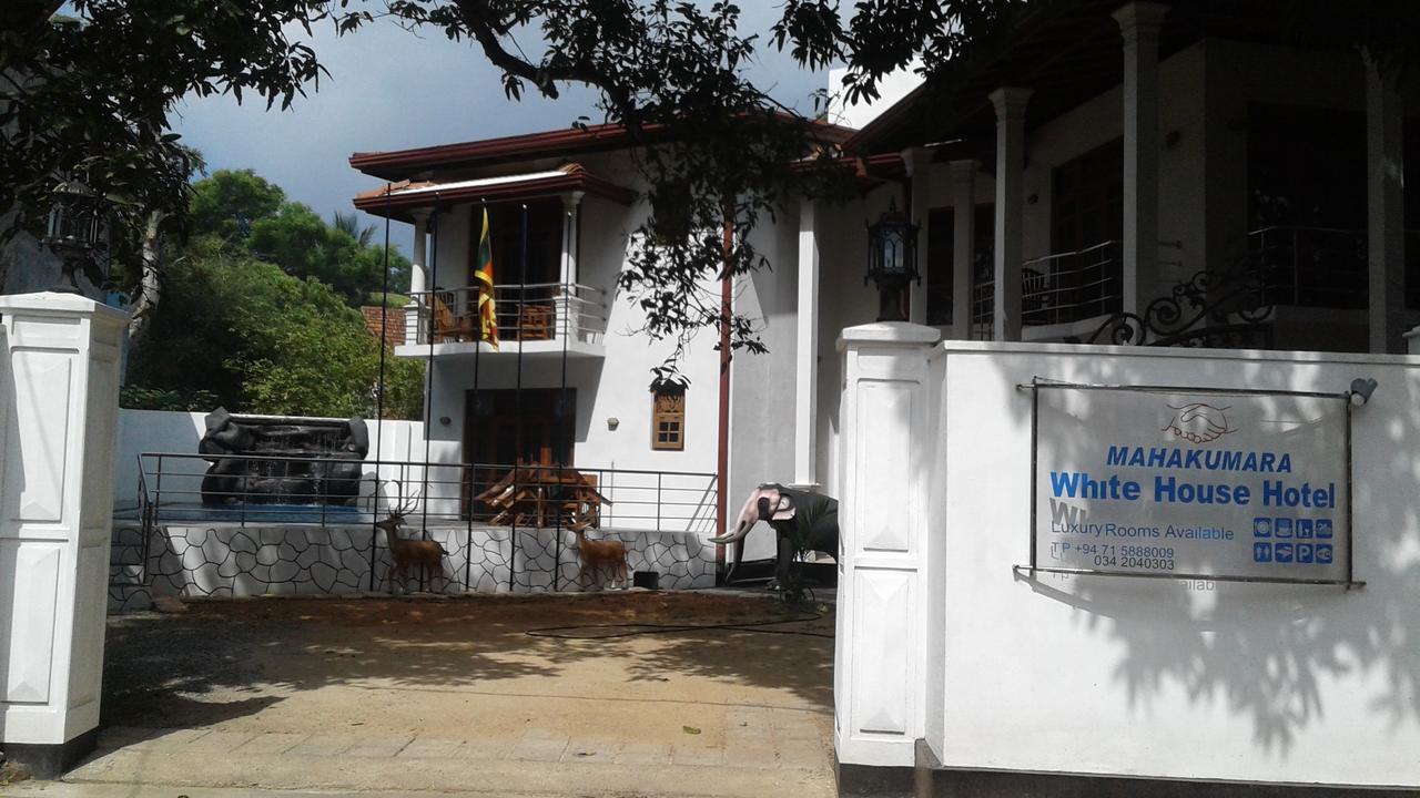 Mahakumara White House Hotel Wadduwa Exterior photo